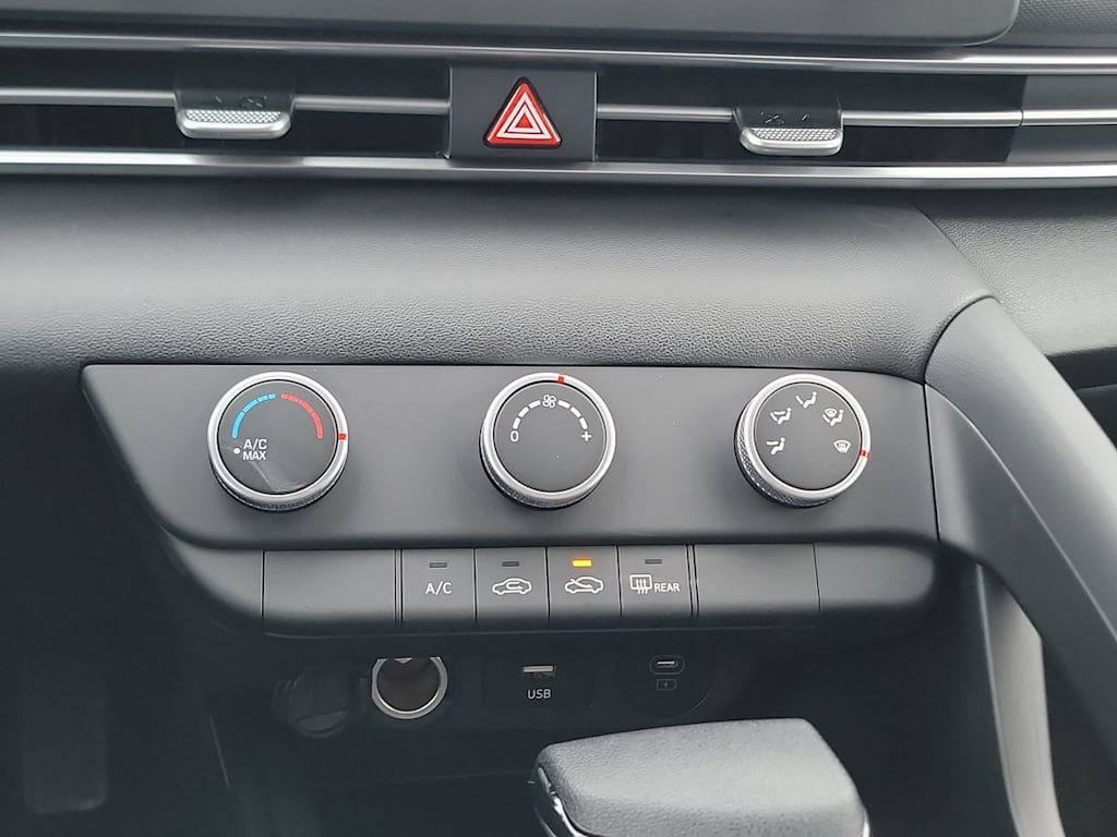 Thumbnail: 2026 Hyundai Elantra - 24