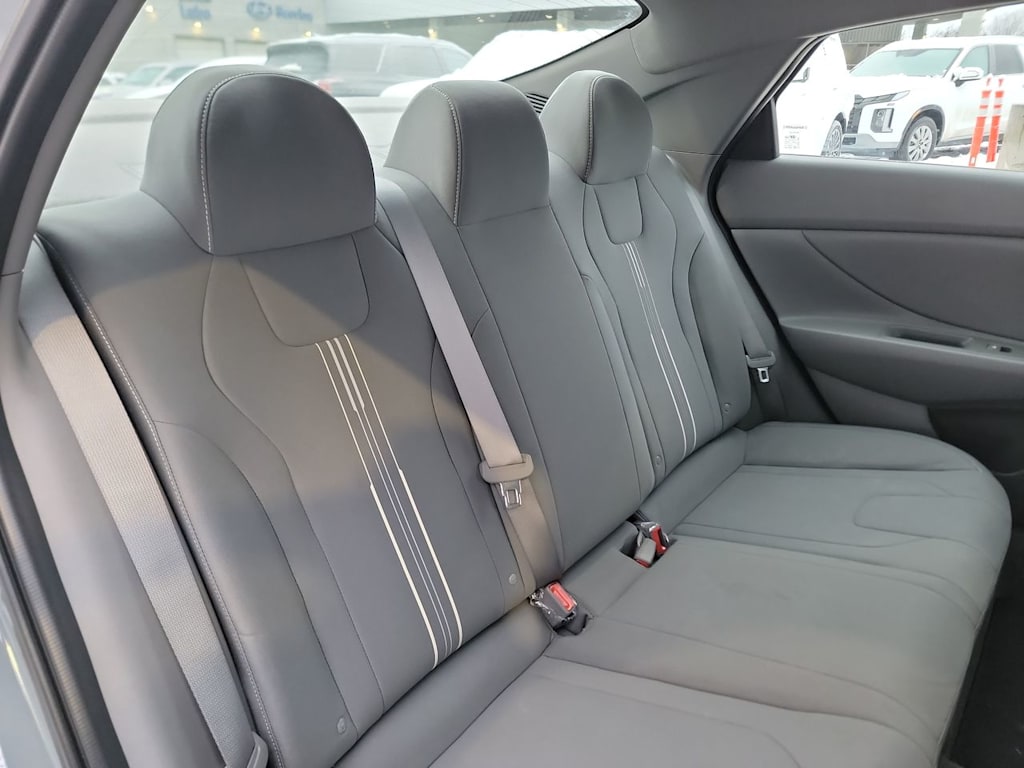 Thumbnail: 2023 Hyundai Elantra - 11