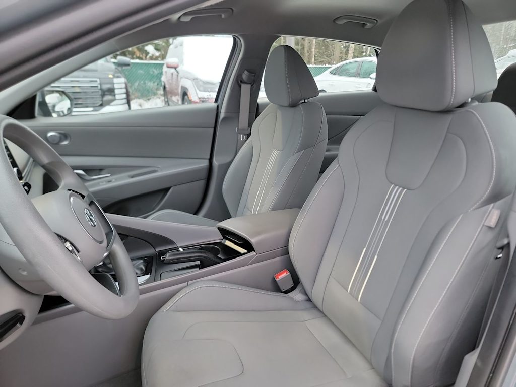 Thumbnail: 2023 Hyundai Elantra - 9