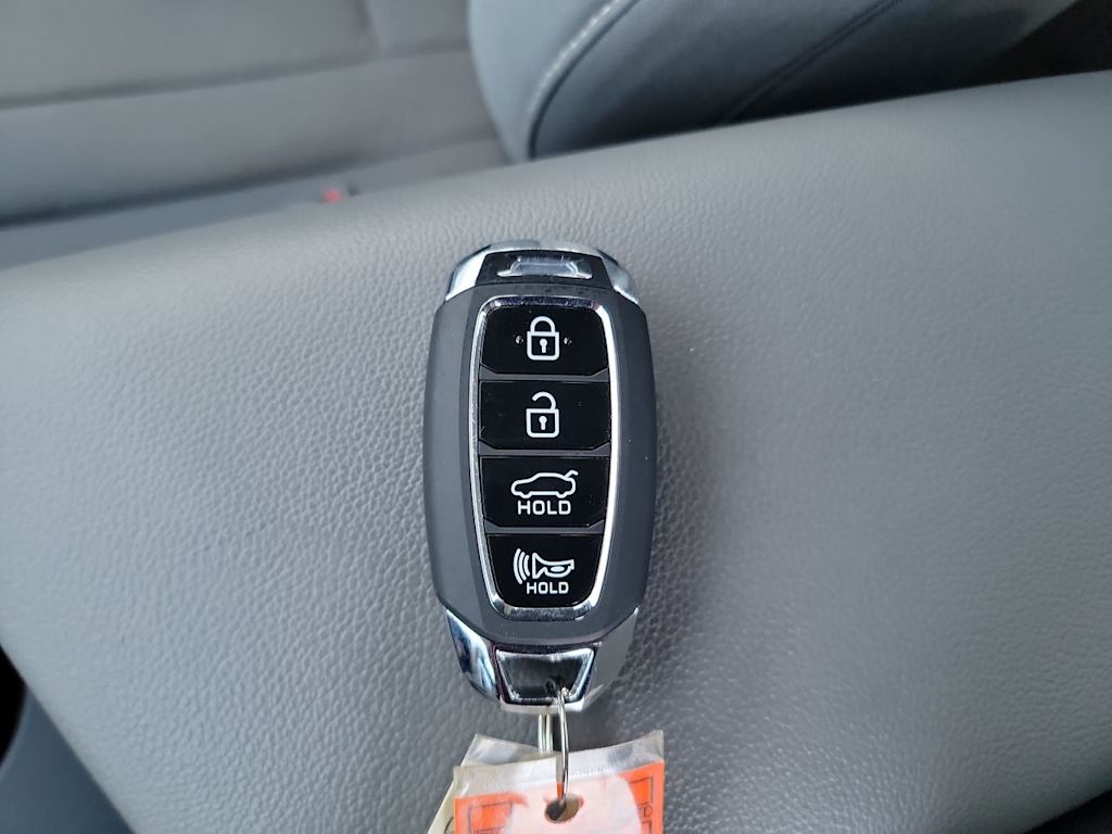 Thumbnail: 2023 Hyundai Elantra - 16