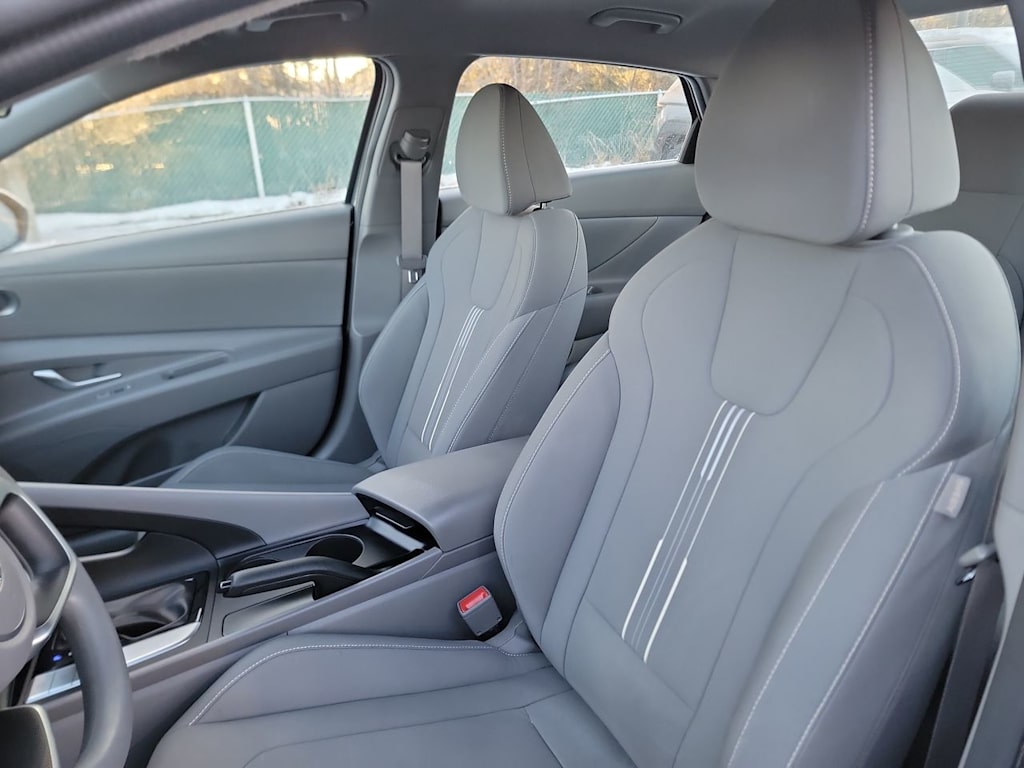 Thumbnail: 2023 Hyundai Elantra - 9