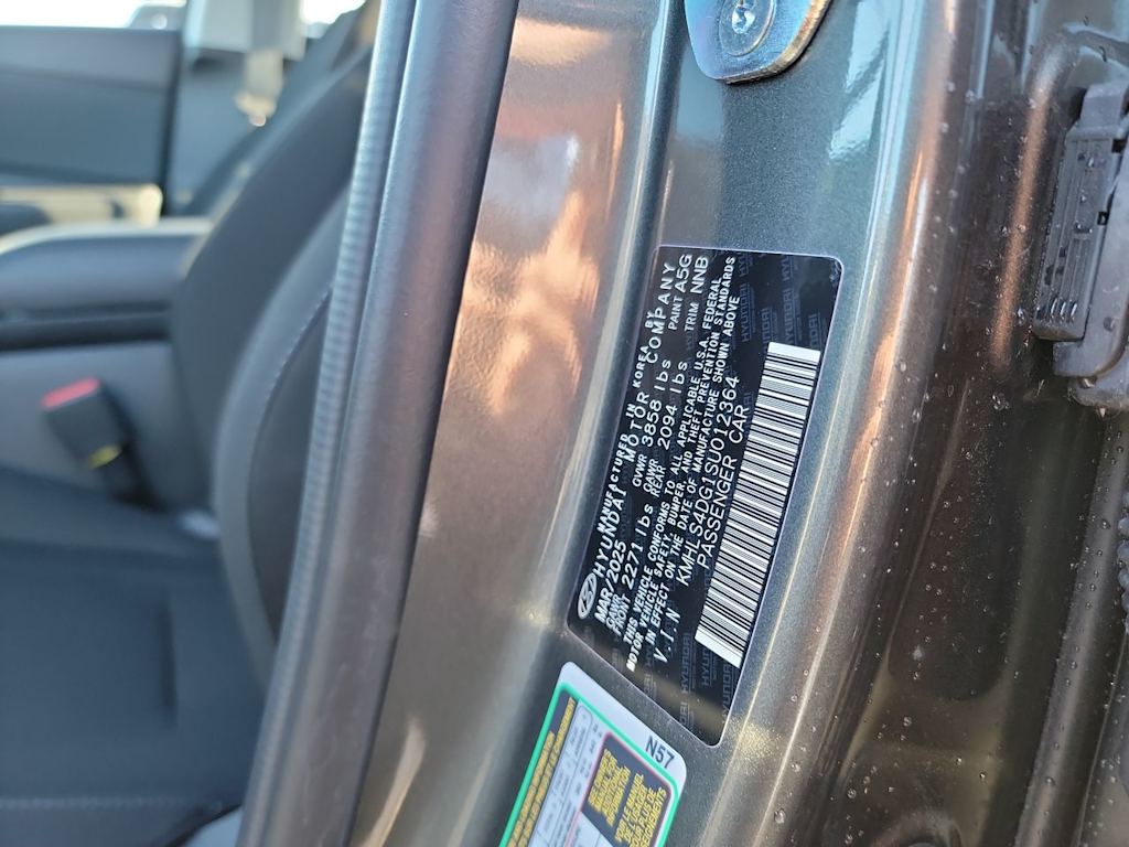 Thumbnail: 2025 Hyundai Elantra - 14