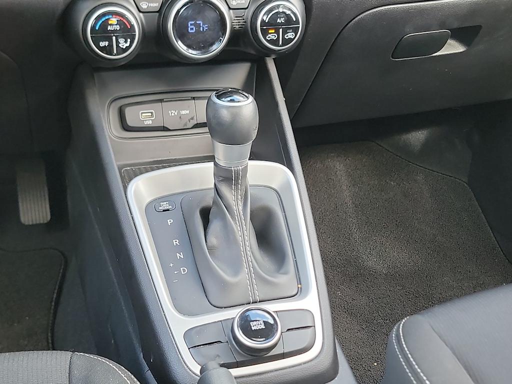 Thumbnail: 2023 Hyundai Venue - 13