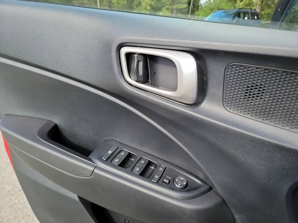 Thumbnail: 2023 Hyundai Venue - 22