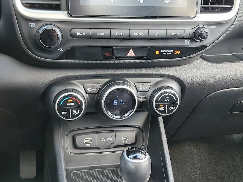 Thumbnail: 2023 Hyundai Venue - 24