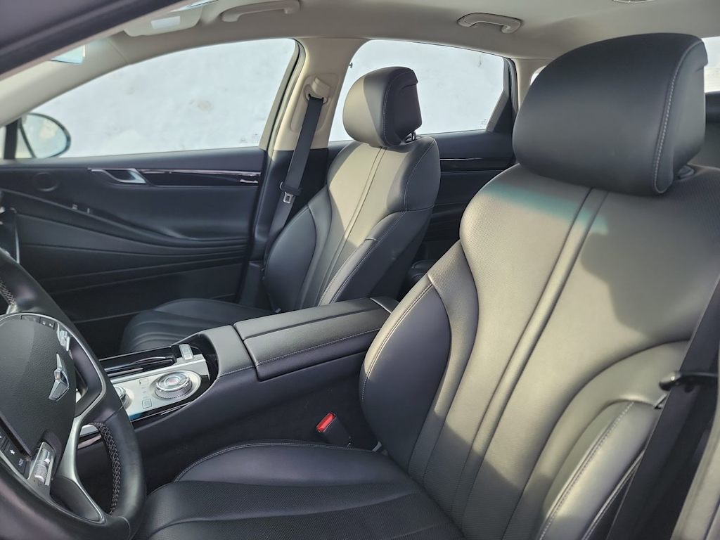 Thumbnail: 2023 Genesis G80 - 9
