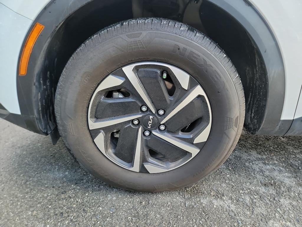 Thumbnail: 2023 Kia Sportage - 8