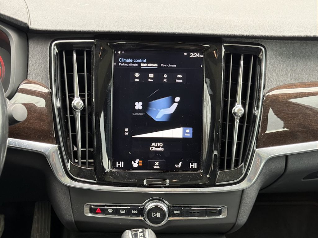 Thumbnail: 2018 Volvo S90 - 22