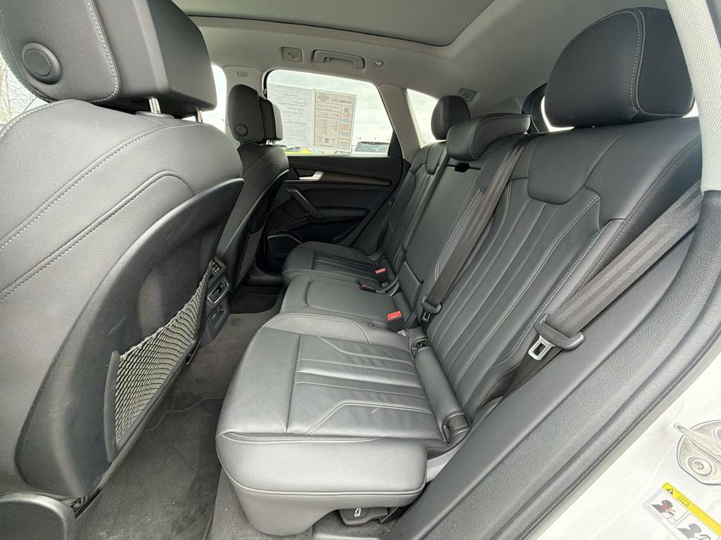 Thumbnail: 2024 Audi Q5 - 11