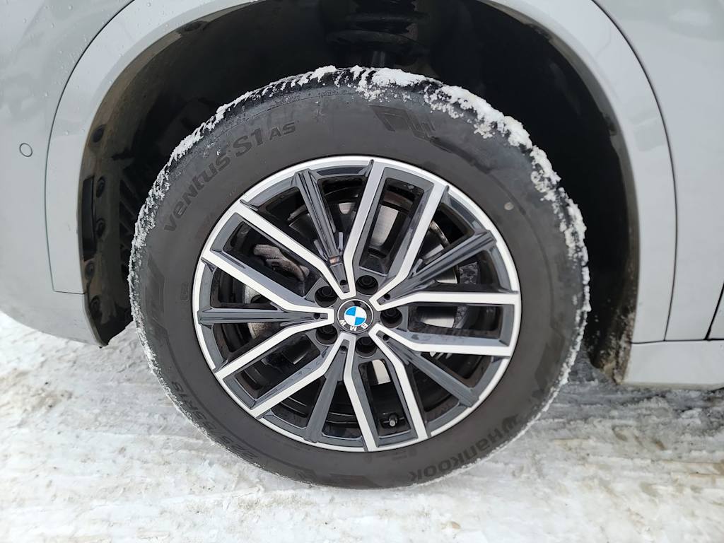 Thumbnail: 2025 BMW X1 - 8