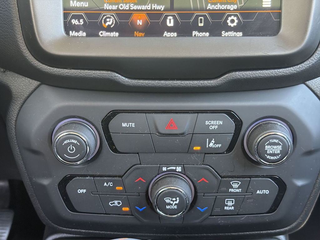 Thumbnail: 2023 Jeep Renegade - 23