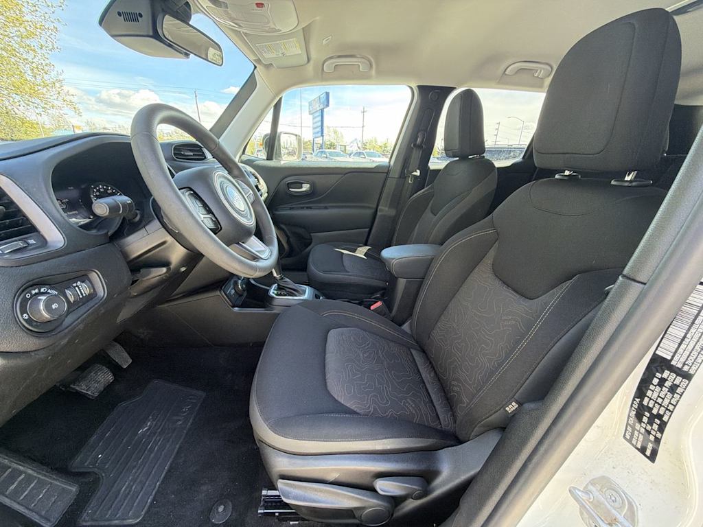 Thumbnail: 2023 Jeep Renegade - 9