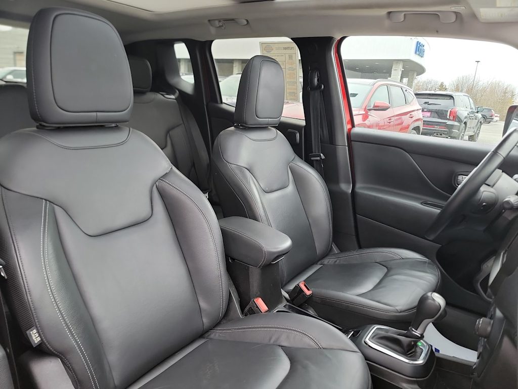 Thumbnail: 2023 Jeep Renegade - 11