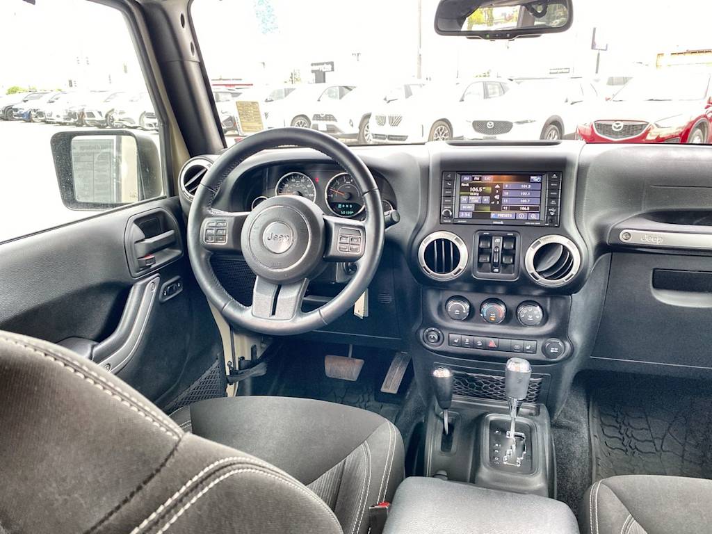 Thumbnail: 2017 Jeep Wrangler - 11