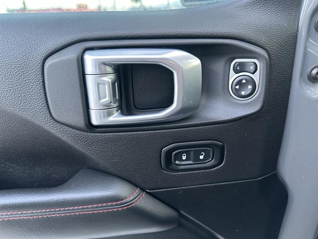 Thumbnail: 2022 Jeep Wrangler - 13