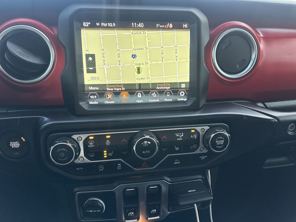 Thumbnail: 2022 Jeep Wrangler - 16