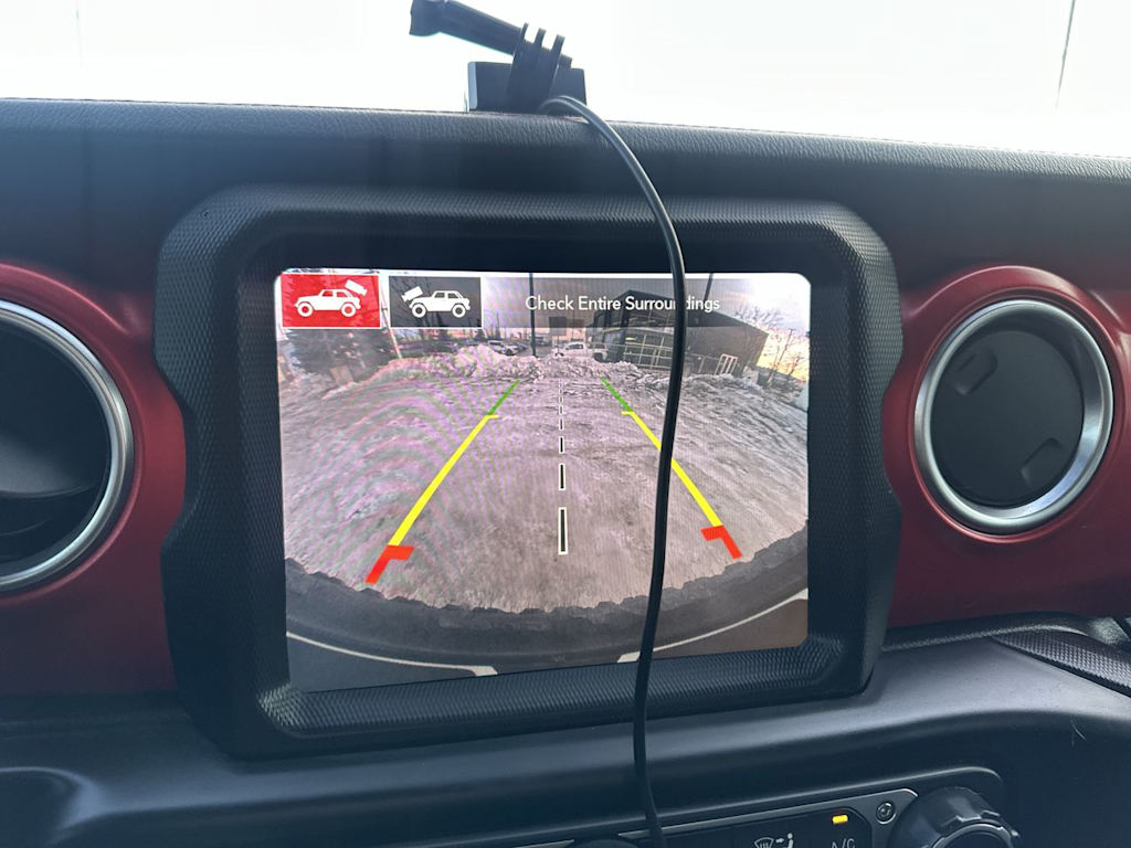 Thumbnail: 2022 Jeep Wrangler - 14