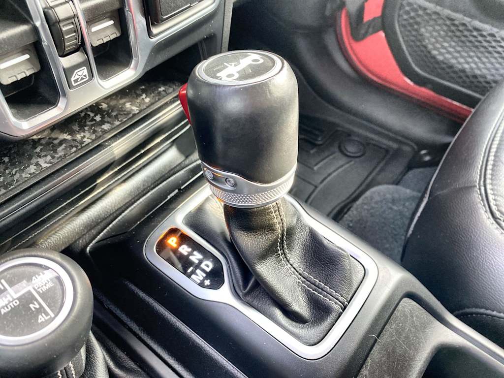 Thumbnail: 2018 Jeep Wrangler - 13