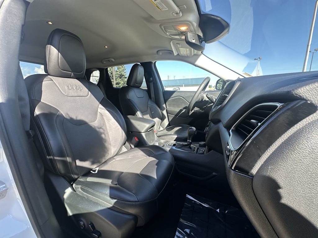 Thumbnail: 2023 Jeep Cherokee - 7