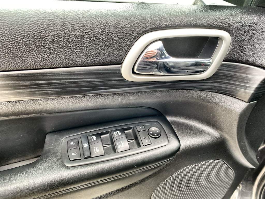 Thumbnail: 2020 Jeep Grand Cherokee - 22