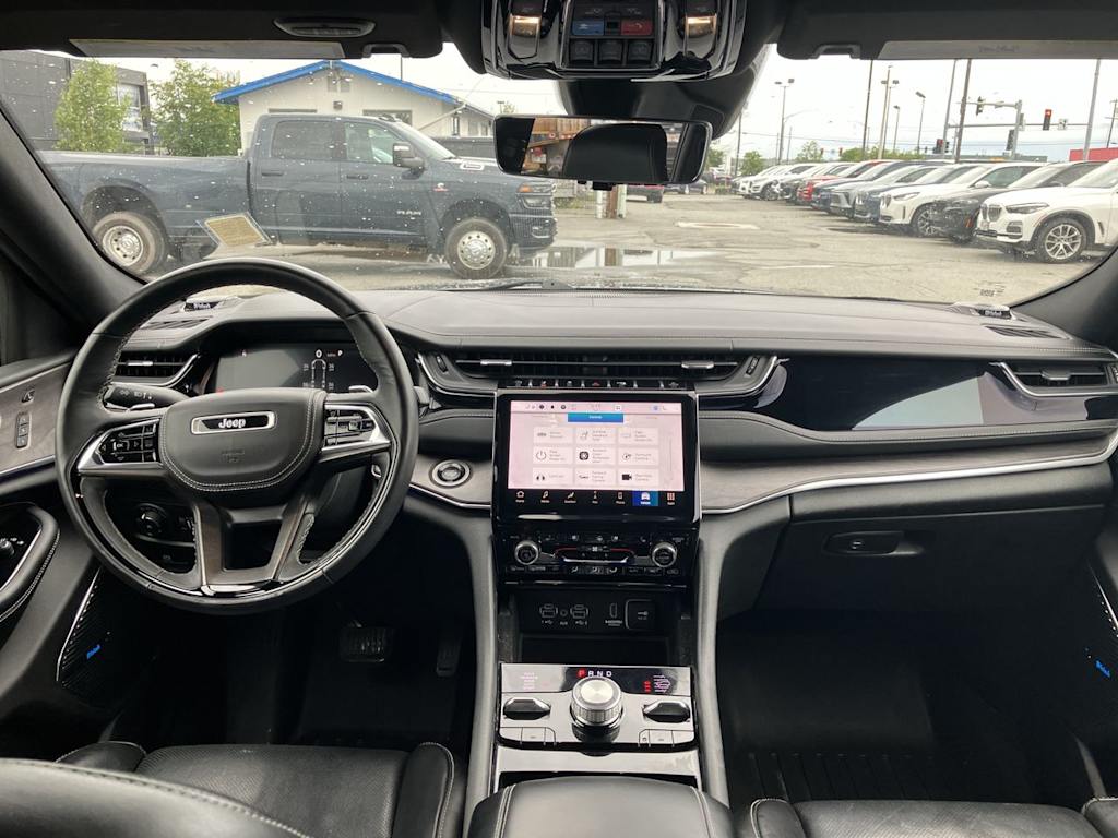 Thumbnail: 2022 Jeep Grand Cherokee L - 2