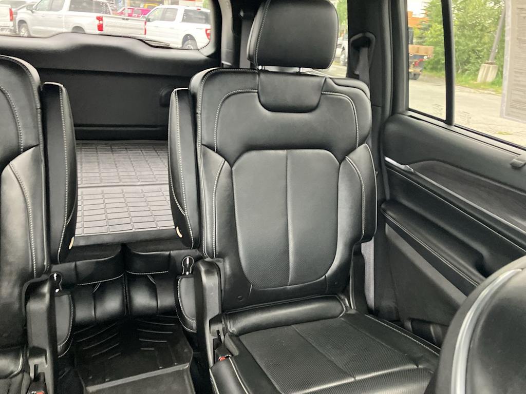 Thumbnail: 2022 Jeep Grand Cherokee L - 19