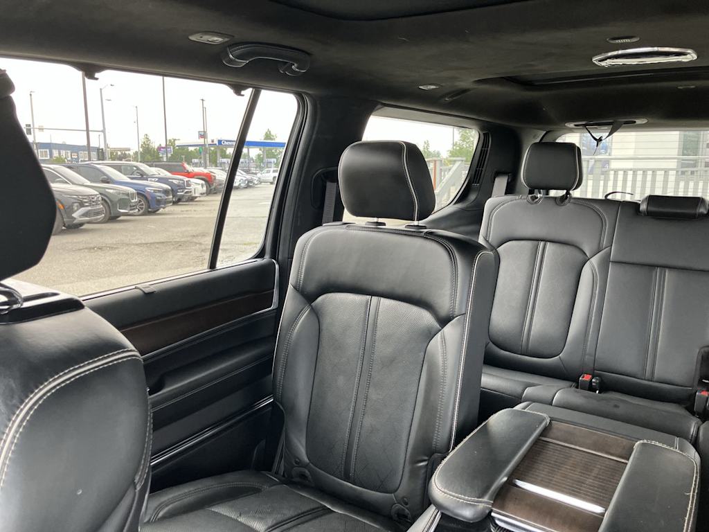 Thumbnail: 2022 Jeep Grand Wagoneer - 10
