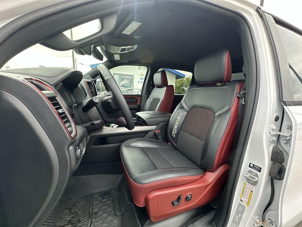 Thumbnail: 2025 RAM 1500 - 6