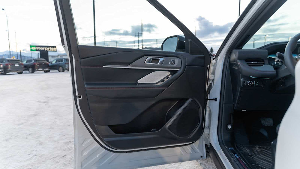 Thumbnail: 2025 Ford Explorer - 50