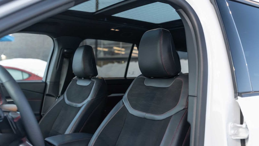 Thumbnail: 2025 Ford Explorer - 11