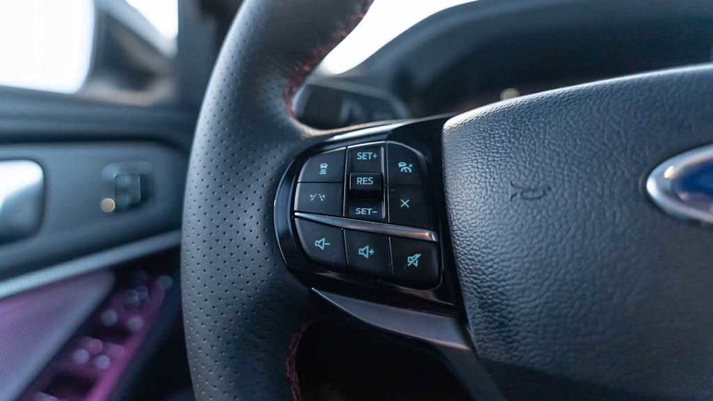 Thumbnail: 2025 Ford Explorer - 64