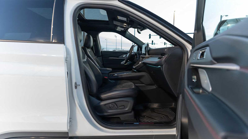 Thumbnail: 2025 Ford Explorer - 26