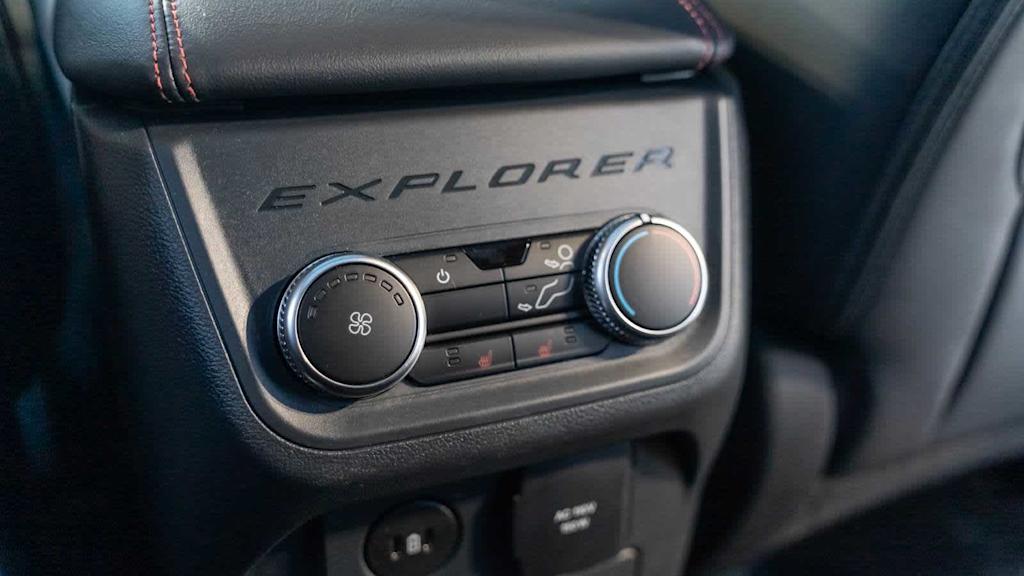 Thumbnail: 2025 Ford Explorer - 38