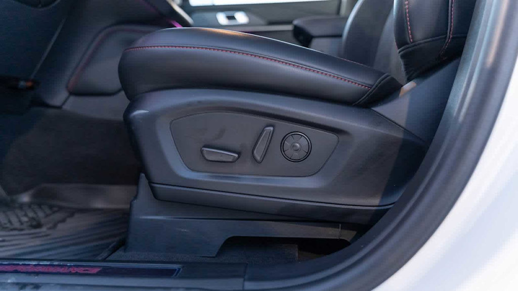 Thumbnail: 2025 Ford Explorer - 78