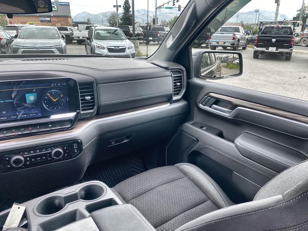 Thumbnail: 2026 Chevrolet Silverado 1500 - 18