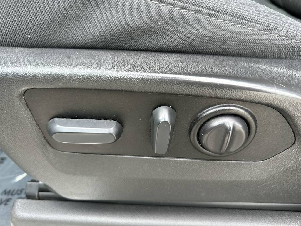 Thumbnail: 2021 Chevrolet Silverado 1500 - 15