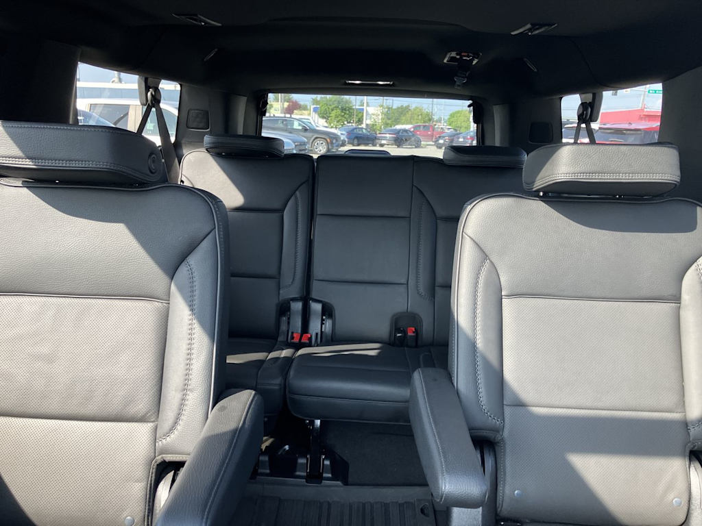 Thumbnail: 2025 GMC Yukon XL - 18