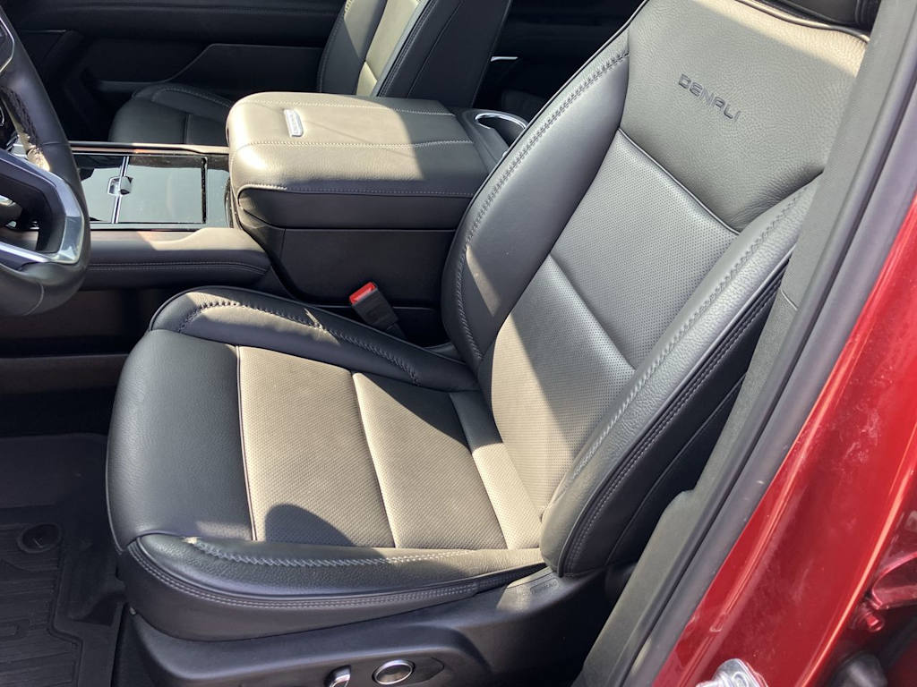 Thumbnail: 2025 GMC Yukon XL - 8