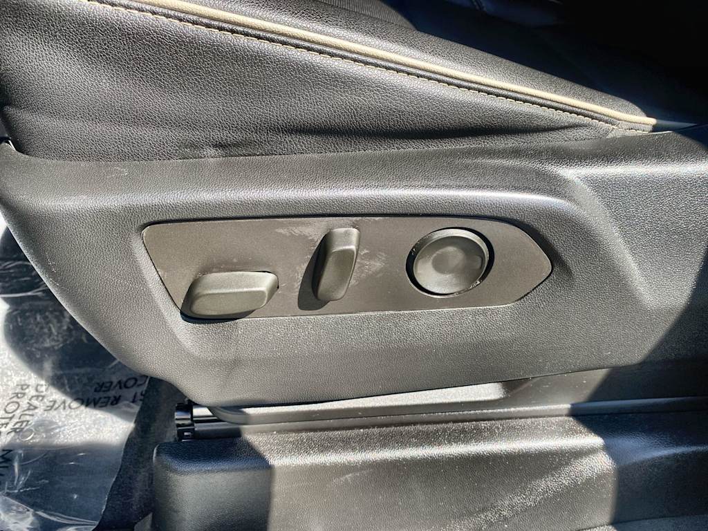 Thumbnail: 2022 Chevrolet Tahoe - 21