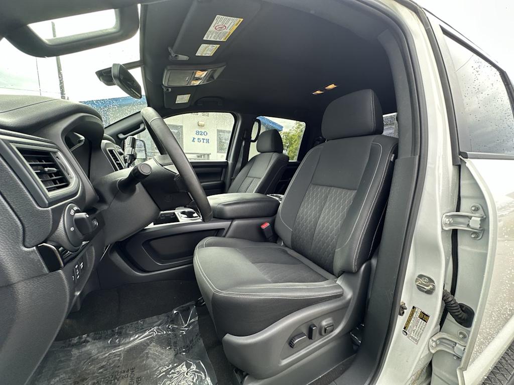 Thumbnail: 2018 Nissan Titan - 6