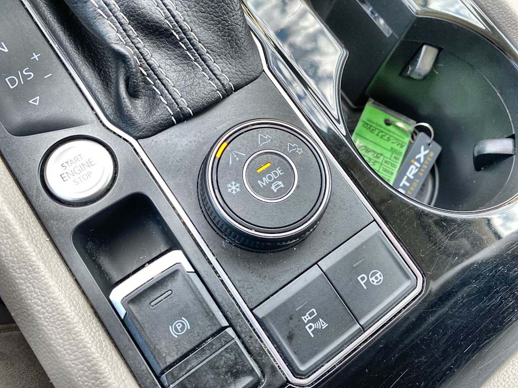 Thumbnail: 2021 Volkswagen Atlas - 14