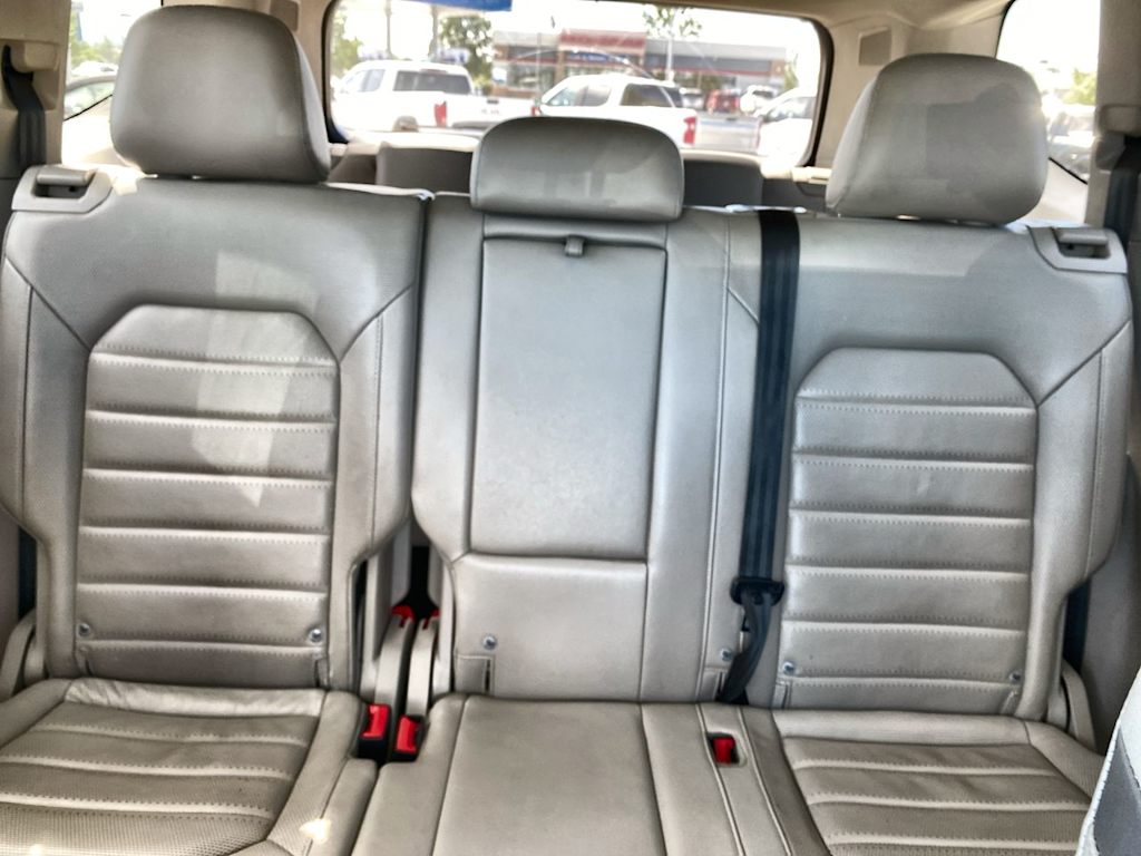 Thumbnail: 2021 Volkswagen Atlas - 28