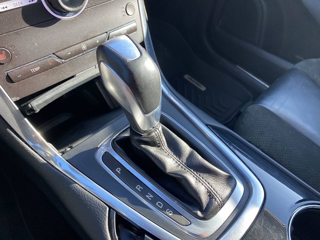 Thumbnail: 2015 Ford Edge - 15