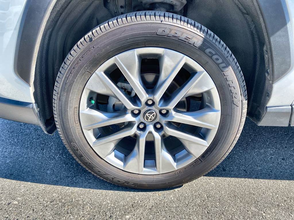 Thumbnail: 2022 Toyota RAV4 - 4