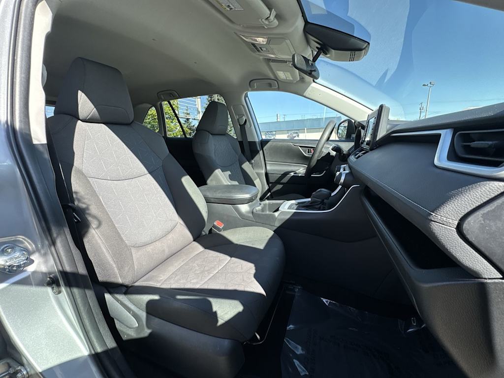 Thumbnail: 2022 Toyota RAV4 - 22