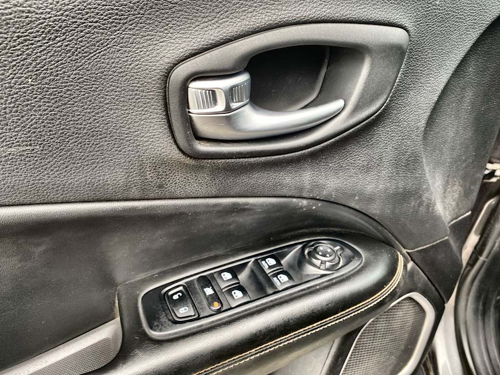 Thumbnail: 2018 Jeep Compass - 20