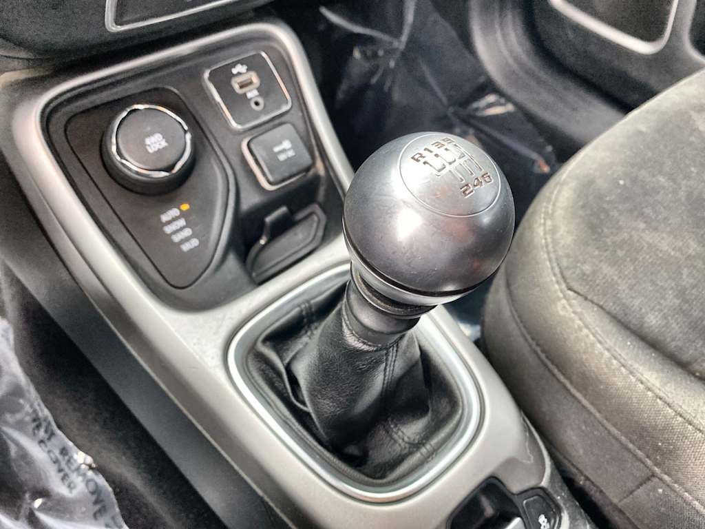Thumbnail: 2018 Jeep Compass - 14