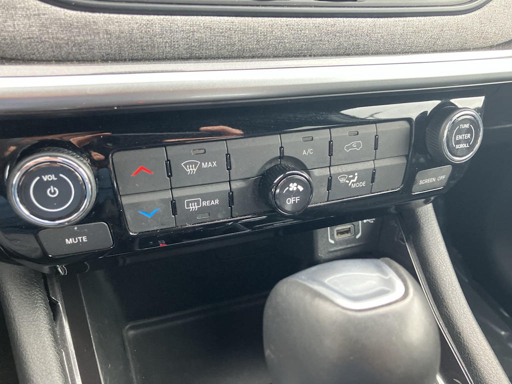 Thumbnail: 2024 Jeep Compass - 25