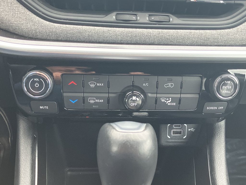 Thumbnail: 2024 Jeep Compass - 25