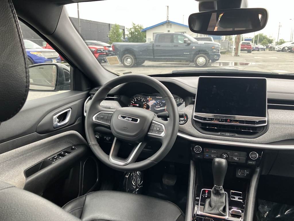 Thumbnail: 2024 Jeep Compass - 11